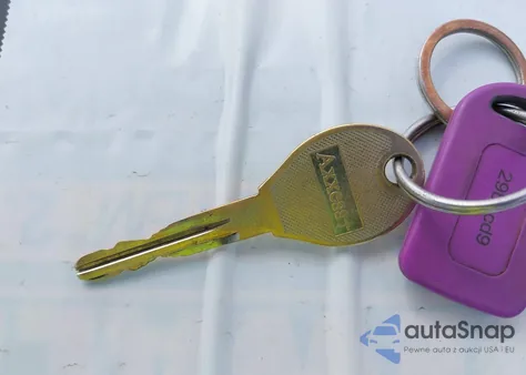 2001 Nissan Frontier Xe из США, поврежденный, VIN 1N6DD21S61C350165